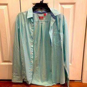 Izod long sleeve button down dress shirt